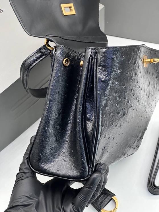 BALENCIAGA 1112 - b6545