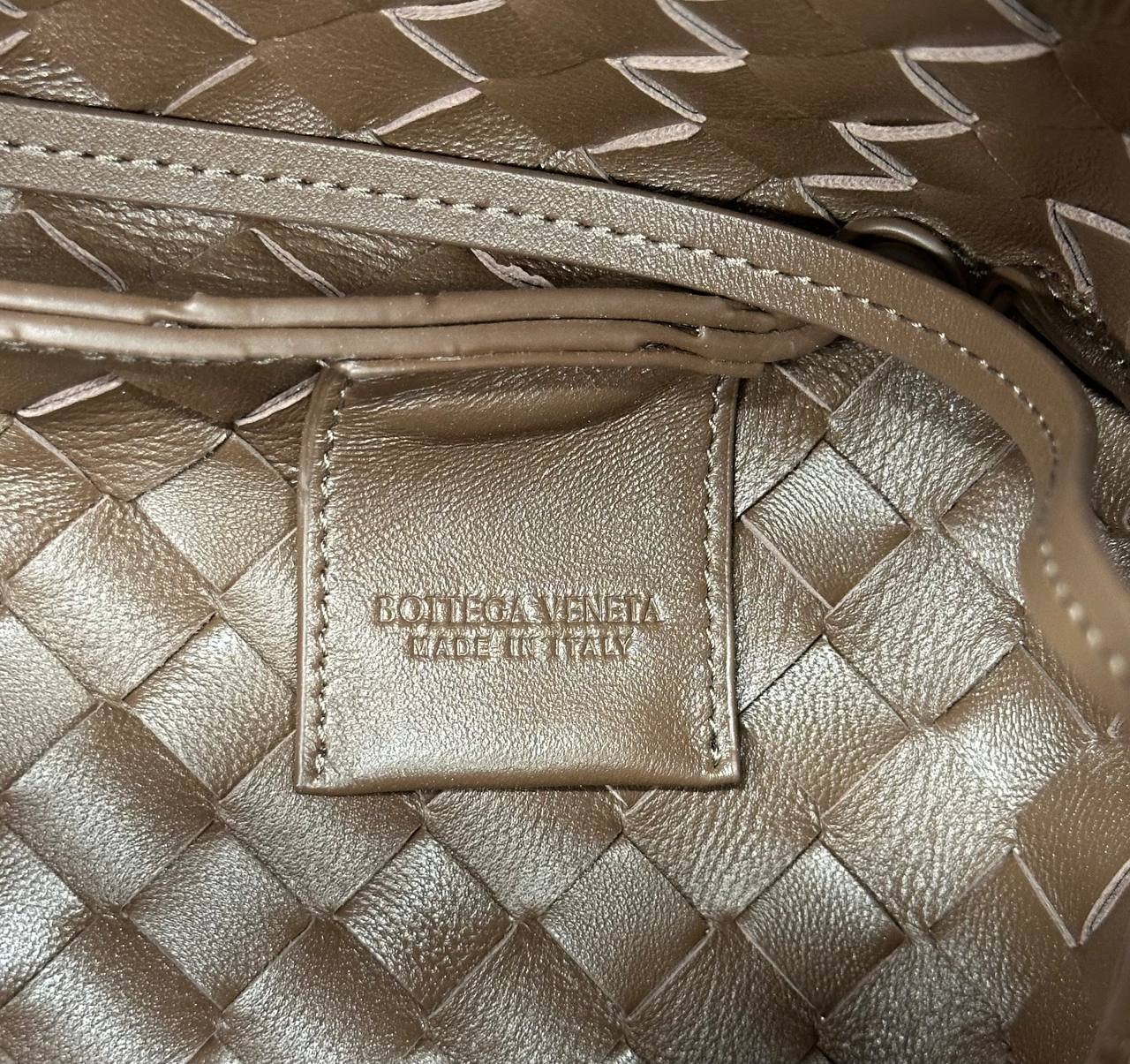 Bottega Veneta 11 - b6870